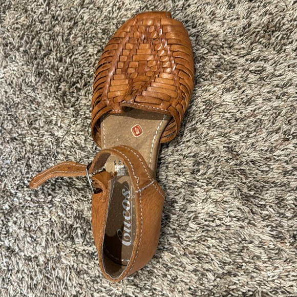 Huaraches - Picture 2 of 2